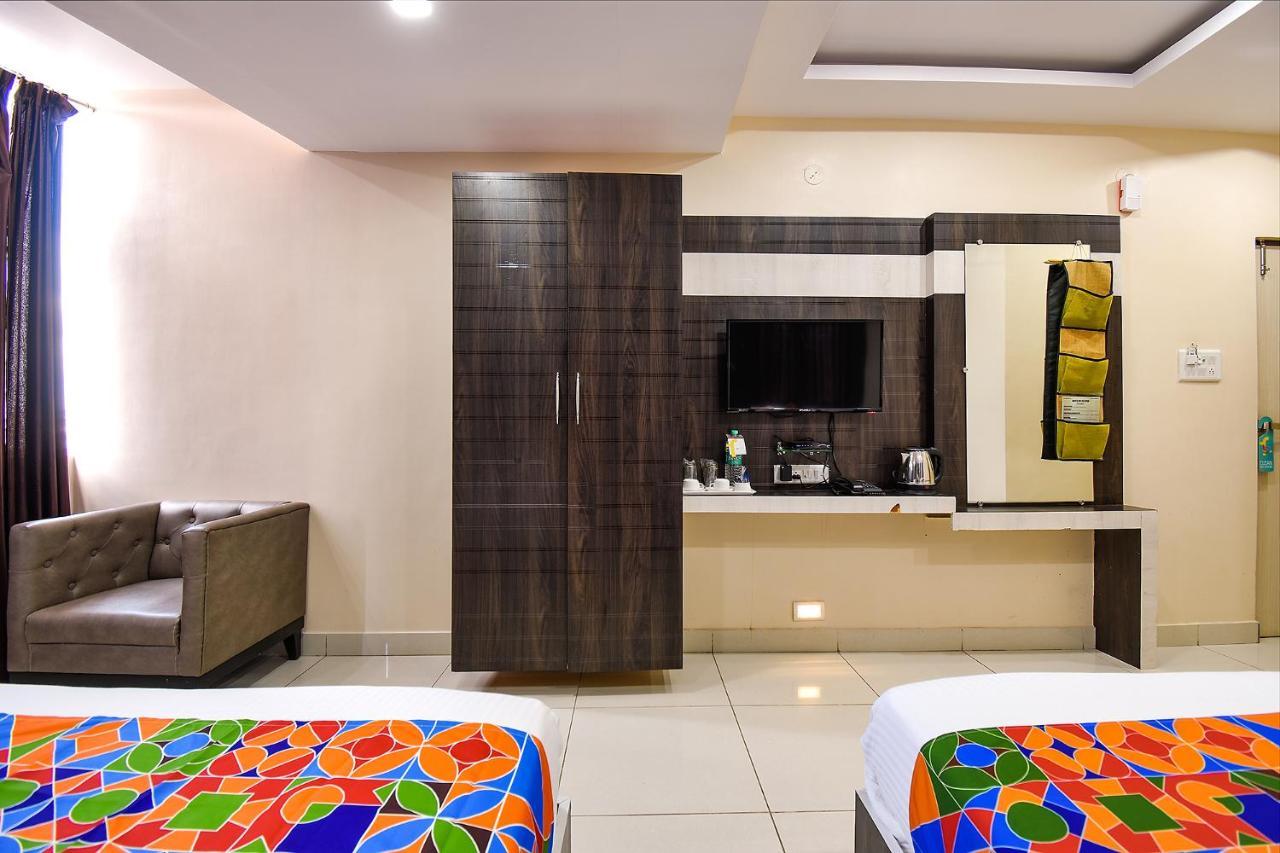 Fabhotel Rotano Suites - Yelahanka Bengaluru Kültér fotó